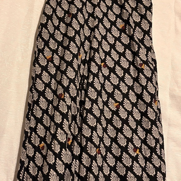 Anthropologie Embroidered Wide-Leg Jumpsuit in Black Floral Motif Overall Sz 4 - Picture 5 of 6